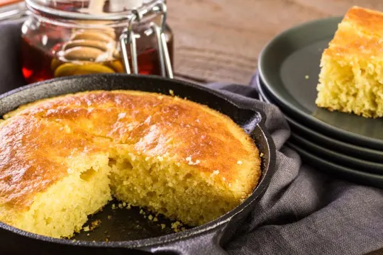 how to tell if cornbread is bad