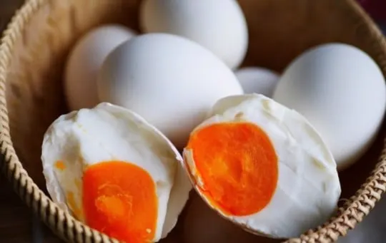 what do duck eggs taste like