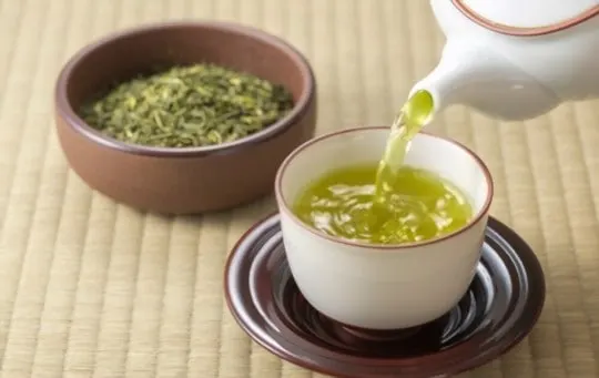 what does green tea taste like