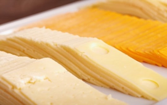 how to tell if american cheese is spoiled