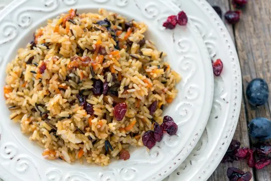 wild rice pilaf with dried fruit and almonds