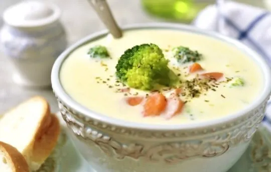 slow cooker creamy cauliflower soup