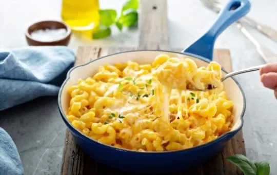what to serve with mac and cheese best side dishes