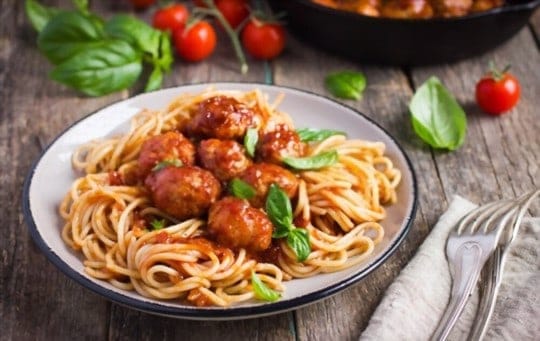 what to serve with spaghetti and meatballs