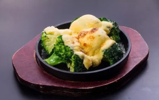 broccoli with cheese sauce