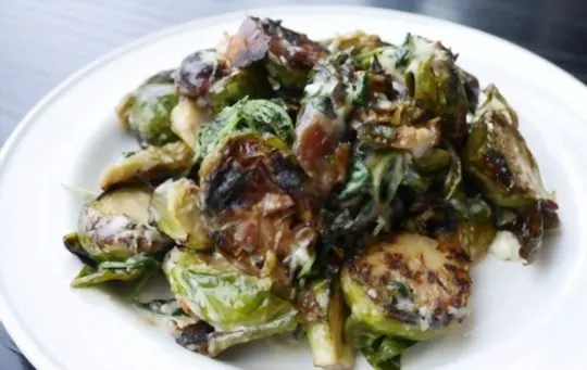 brussel sprouts with dates and bacon