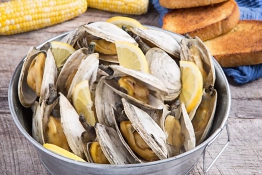 what to serve with steamed clams best side dishes