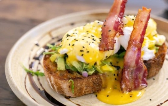 why consider serving side dishes for eggs benedict