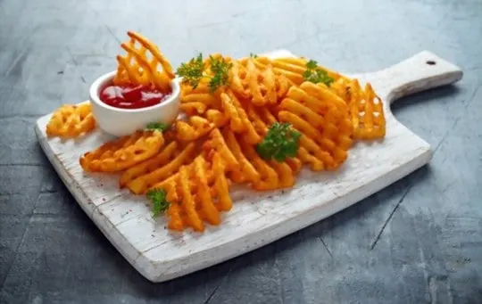 waffle fries with chipotle mayo