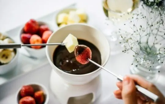 what to serve with chocolate fondue best side dishes