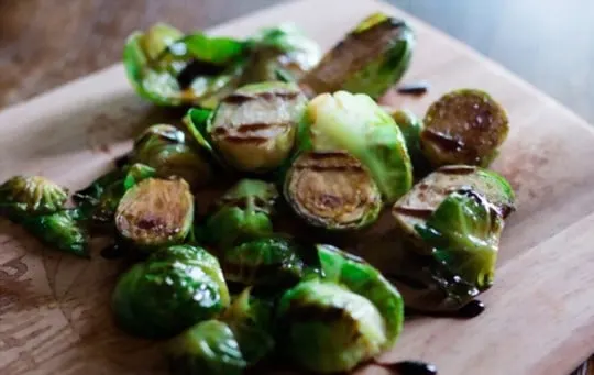 roasted brussels sprouts with balsamic glaze