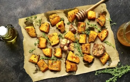 roasted butternut squash with pecans and cranberries