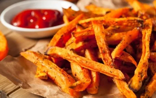 sweet potato fries with chipotle aioli sauce