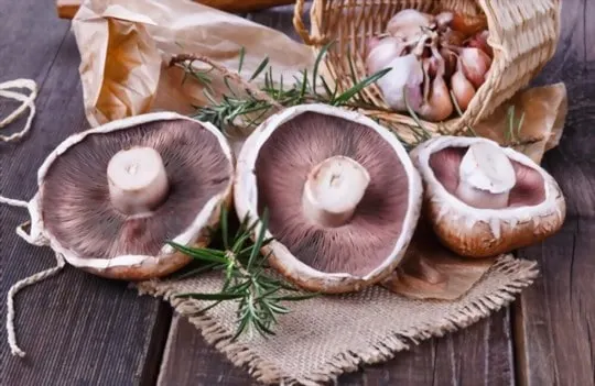 what to serve with portobello mushrooms