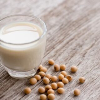 what does soy milk taste like